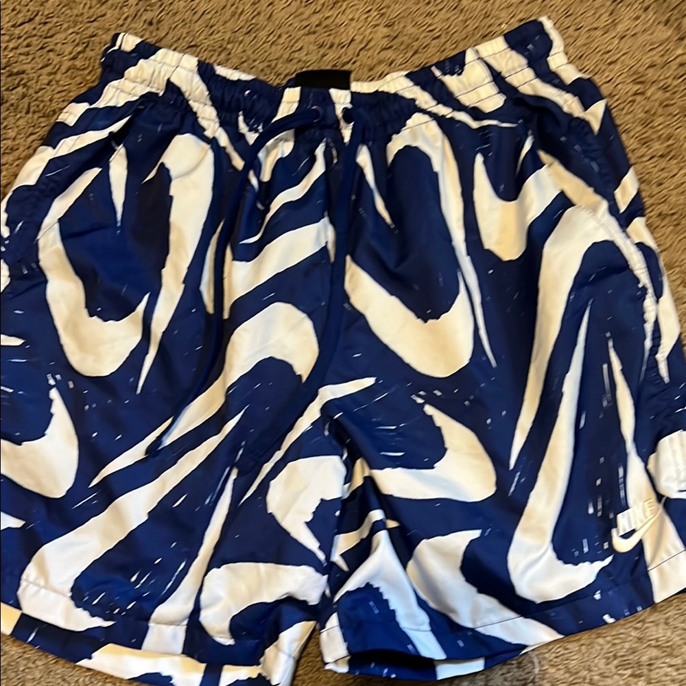 Nike Men's Dynamic Blue and White Athletic Shorts